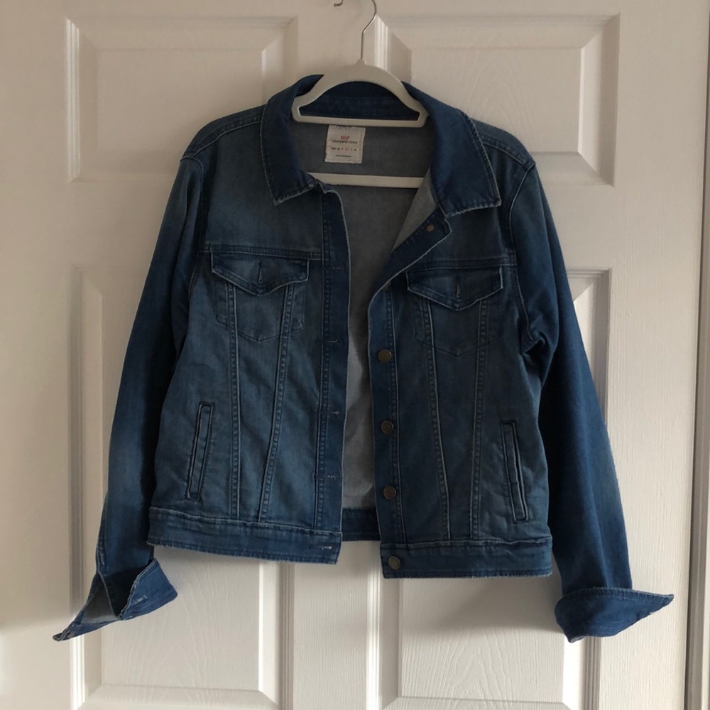 NWOT Vineyard Vines denim jacket